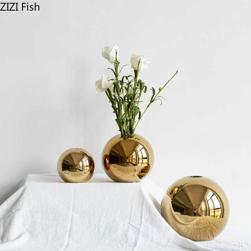 Retro Iron Golden Flower Vase