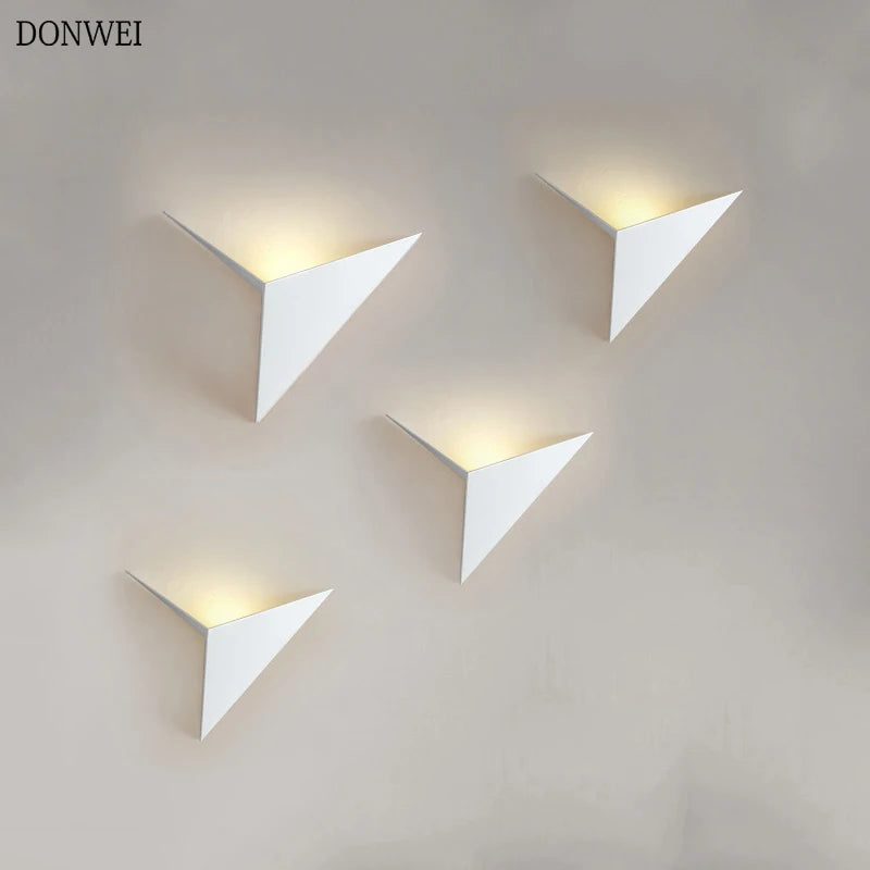 3W Aluminum Triangle Wall Lamp - Modern Geometric LED