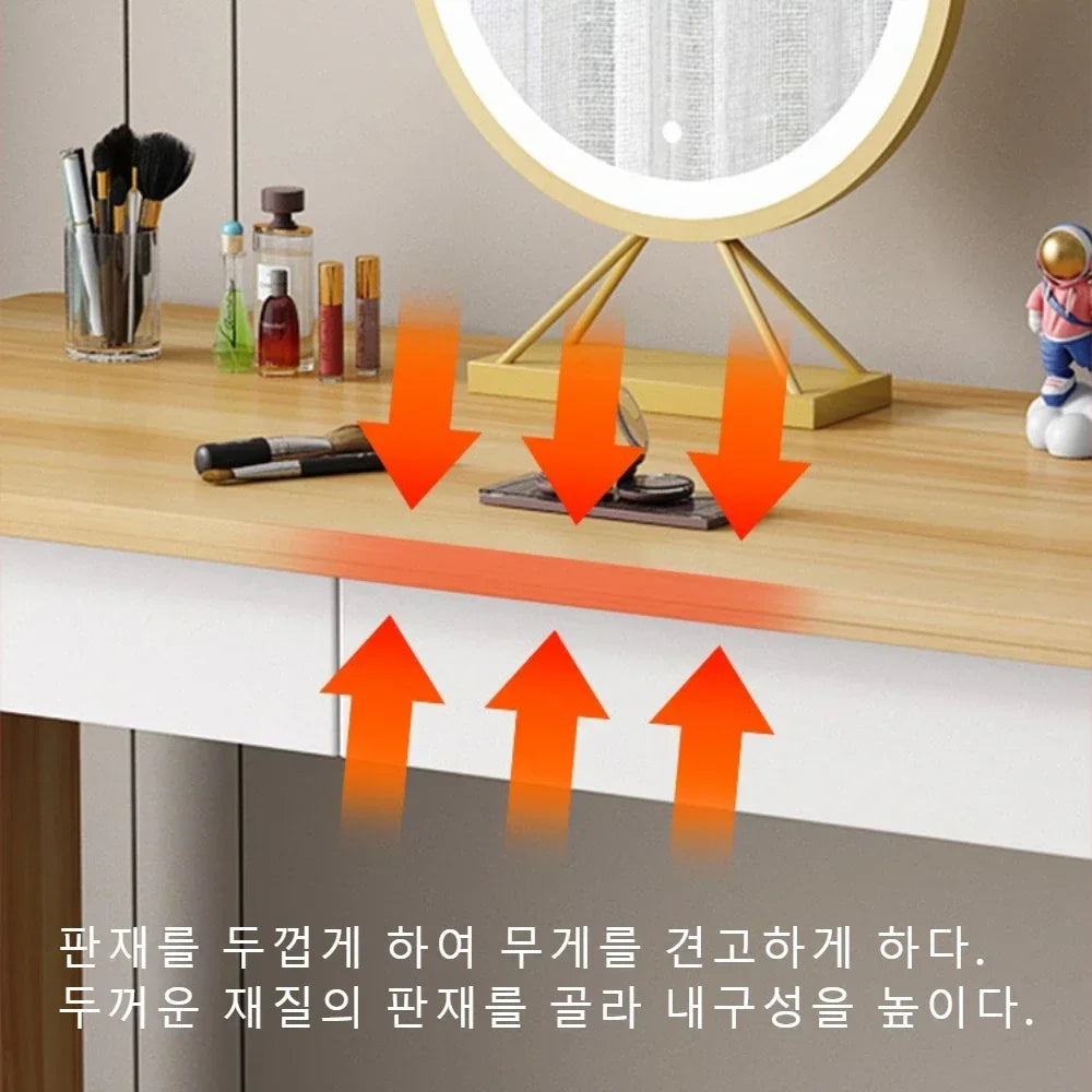 Minimalist Gaming Desk - Sleek Wood Design with Storage