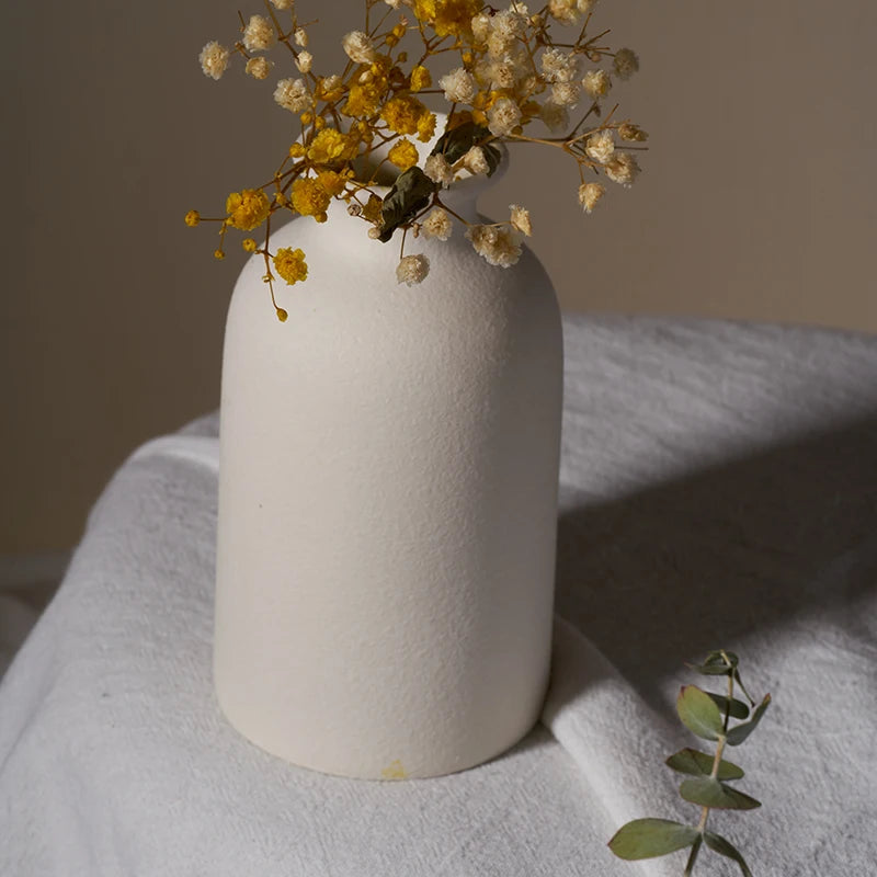 Classic Ceramic Dining Table Vase